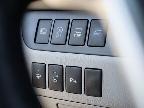 Used 2018 Toyota Highlander Limited Platinum image 25