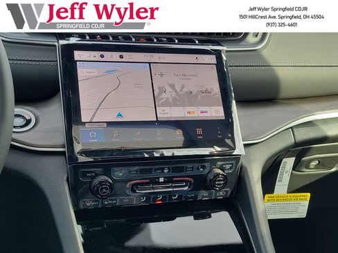New 2025 Jeep Grand Cherokee Limited AWD/4WD image 11