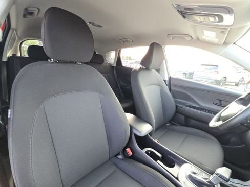 Used 2025 Hyundai Kona SEL image 18