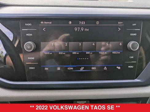 Used 2022 Volkswagen Taos SE image 24