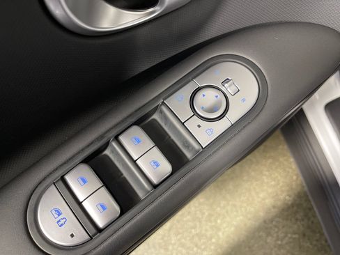 Certified 2024 Hyundai Ioniq 5 SEL RWD image 18