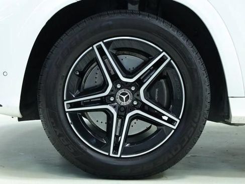 Used 2025 Mercedes-Benz GLE 350 4MATIC w/ AMG Line Exterior image 6