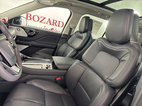 New 2026 Lincoln Aviator Reserve w/ Luxury Package image 13
