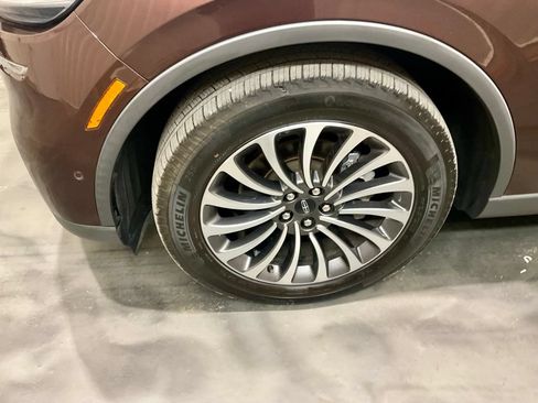 Used 2020 Lincoln Aviator Reserve w/ Equipment Group 201A RWD image 6