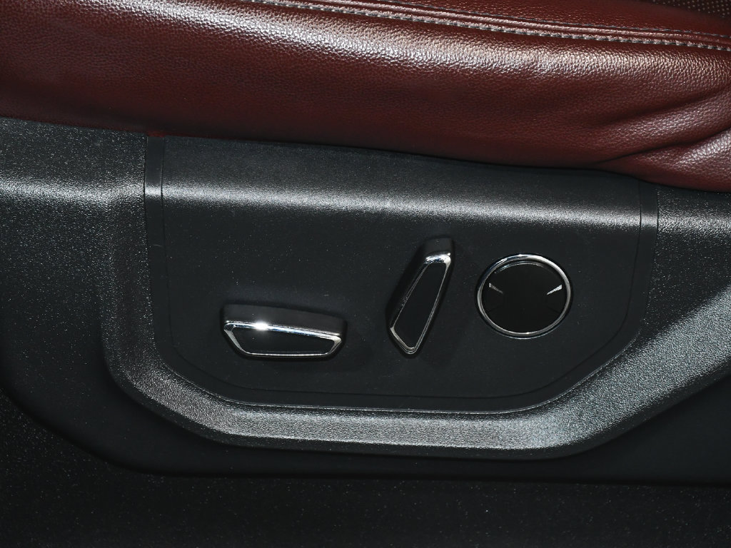 Used 2023 Ford Expedition Limited AWD/4WD image 49