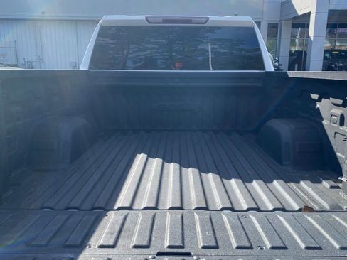 Used 2023 GMC Sierra 1500 AT4 image 12