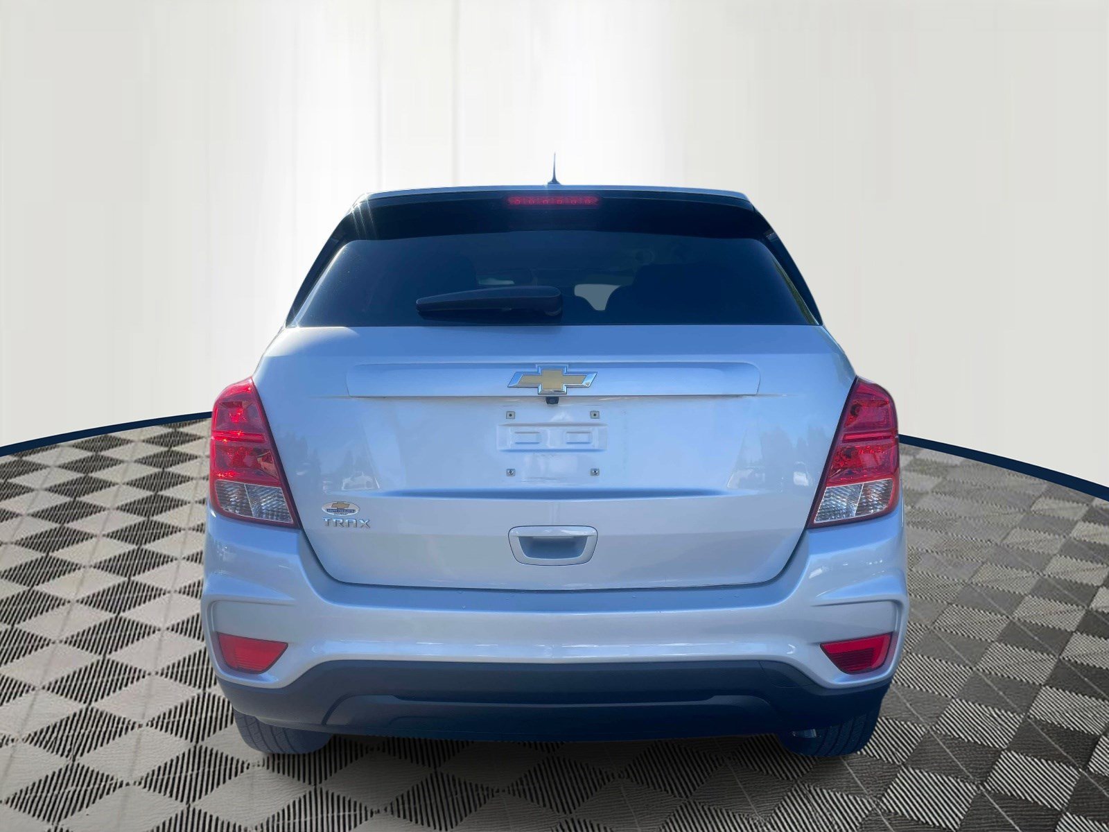 Used 2020 Chevrolet Trax LS w/ Tint and Cruise Package FWD image 5