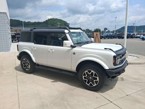 Used 2024 Ford Bronco Outer Banks AWD/4WD image 22