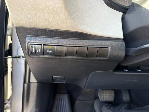 Used 2025 Toyota Corolla LE FWD image 21