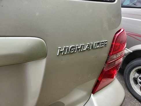 Used 2004 Mitsubishi Endeavor XLS AWD/4WD image 35