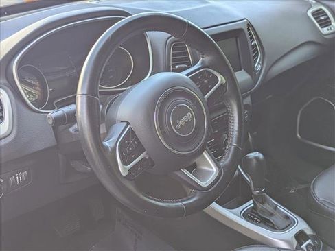 Used 2020 Jeep Compass Latitude image 9