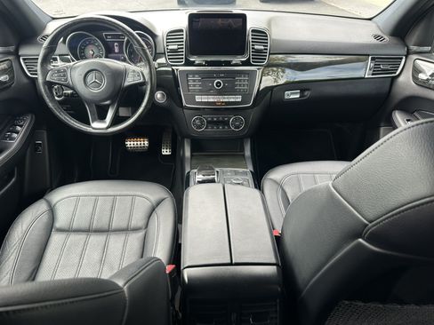 Used 2019 Mercedes-Benz GLE 400 4MATIC image 17