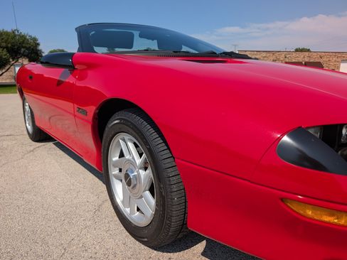 Used 1994 Chevrolet Camaro Z28 RWD image 45