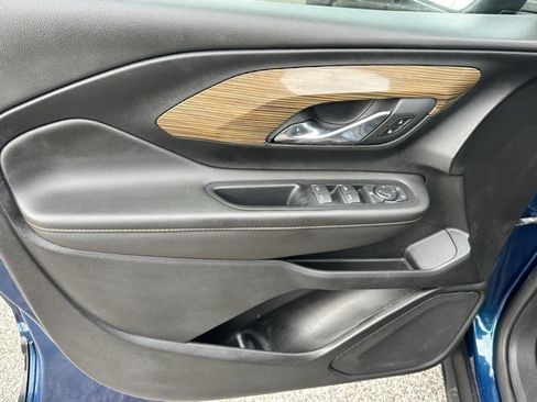 Used 2020 GMC Terrain SLE image 22