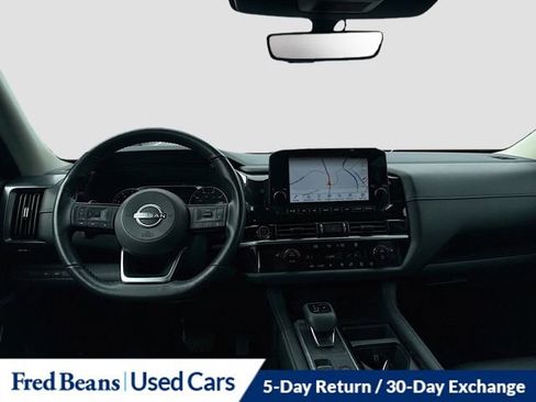 Used 2023 Nissan Pathfinder SL AWD/4WD image 23