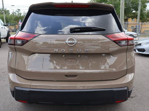 Used 2025 Nissan Rogue SV FWD image 6