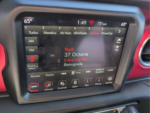 Used 2022 Jeep Wrangler Unlimited Rubicon w/ LED Lighting Group image 17