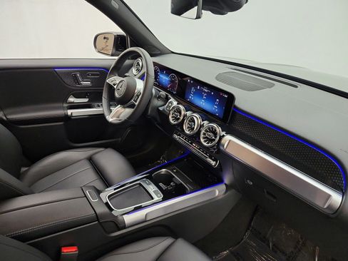 Used 2024 Mercedes-Benz GLB 250 image 16