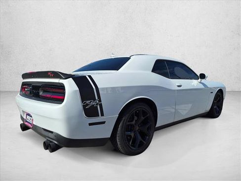 Used 2015 Dodge Challenger R/T Plus RWD image 5