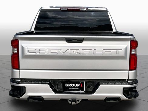 Used 2020 Chevrolet Silverado 1500 Custom w/ Custom Value Package RWD image 5