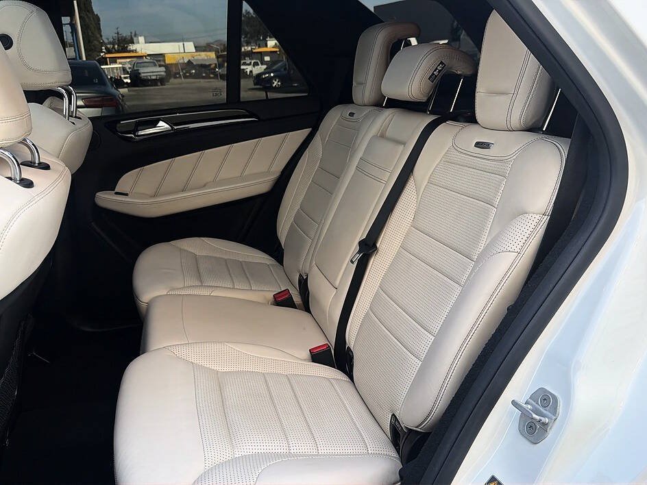 Used 2014 Mercedes-Benz ML 63 AMG 4MATIC image 20