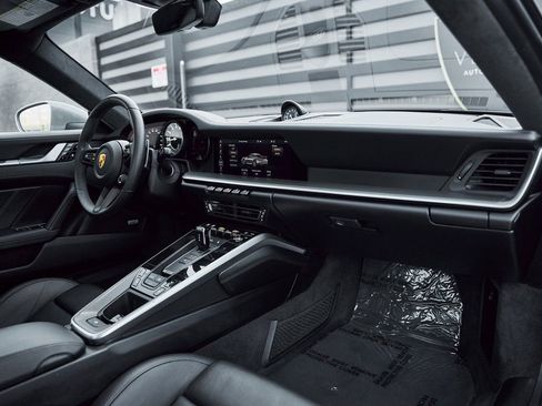 Used 2021 Porsche 911 Turbo S image 34