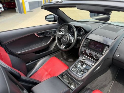 Used 2018 Jaguar F-TYPE R AWD/4WD image 23