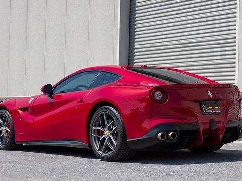 Used 2015 Ferrari F12 Berlinetta RWD image 40