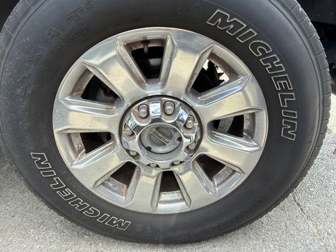 Used 2020 Ford F250 Platinum w/ FX4 Off-Road Package AWD/4WD image 6