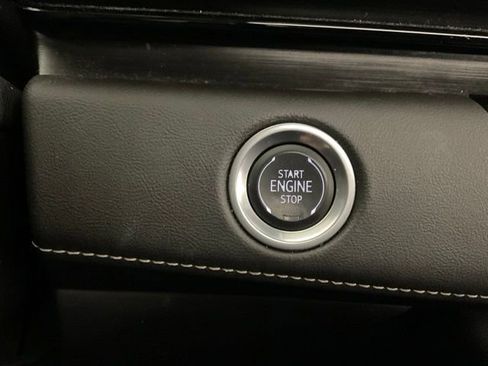 Used 2024 Cadillac Escalade Premium Luxury w/ Performance Package image 20