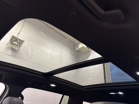 New 2026 Chevrolet Traverse High Country w/ LPO, Floor Liner Package image 20