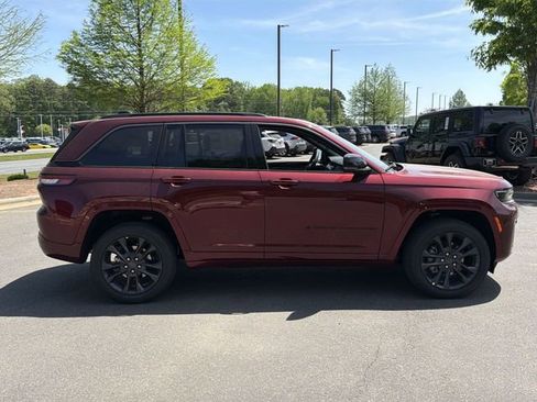 New 2026 Jeep Grand Cherokee Limited AWD/4WD image 14