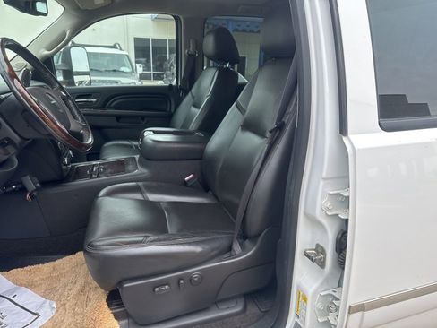 Used 2012 GMC Sierra 3500 Denali AWD/4WD image 9