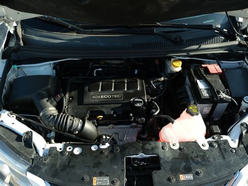 Used 2018 Chevrolet Sonic Premier w/ Driver Confidence Package image 40