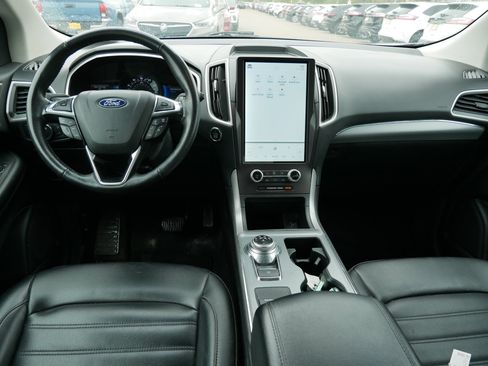 Used 2021 Ford Edge SEL AWD/4WD image 10