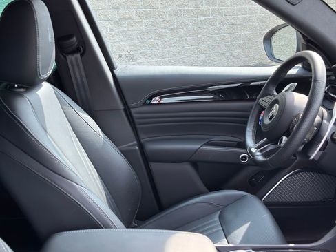 Certified 2024 Maserati Grecale GT image 27