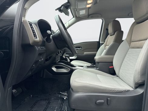 Used 2023 Nissan Frontier SV w/ SV Convenience Package AWD/4WD image 11