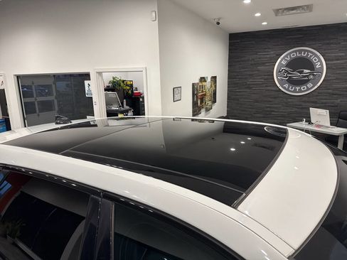 Used 2020 Jaguar F-PACE Premium image 21