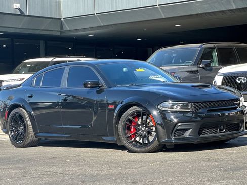 Used 2022 Dodge Charger Scat Pack RWD image 2