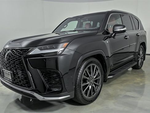 Used 2025 Lexus LX 700h F Sport AWD/4WD image 5