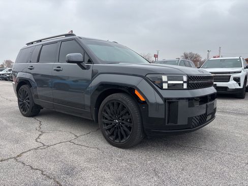 Used 2025 Hyundai Santa Fe Calligraphy image 3