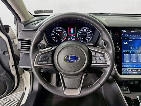 Used 2025 Subaru Outback Premium w/ Popular Package #1A AWD/4WD image 3