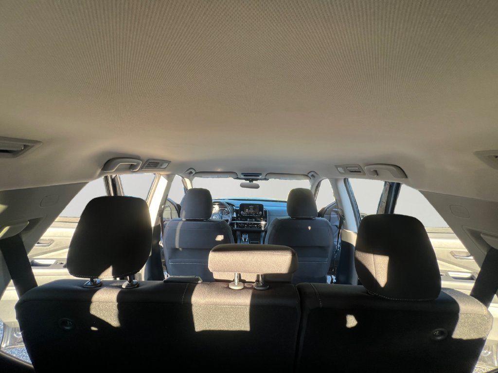 Used 2025 Nissan Pathfinder SV AWD/4WD image 29