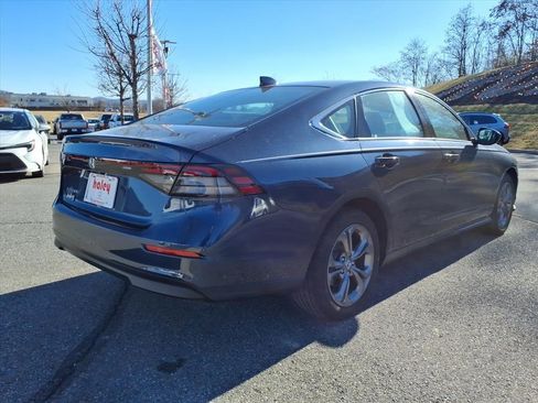 Used 2024 Honda Accord EX image 4
