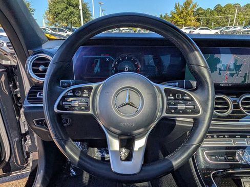 Certified 2019 Mercedes-Benz E 300 4MATIC image 10