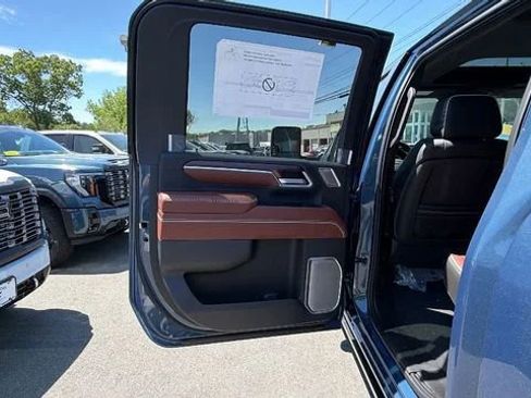 New 2026 GMC Sierra 2500 Denali Ultimate AWD/4WD image 34