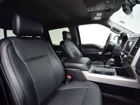 Used 2016 Ford F150 Lariat image 17