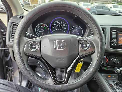 Used 2018 Honda HR-V LX image 2