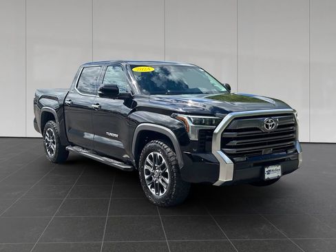 Used 2024 Toyota Tundra Limited AWD/4WD image 7