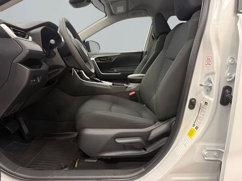 Used 2025 Toyota RAV4 LE image 11